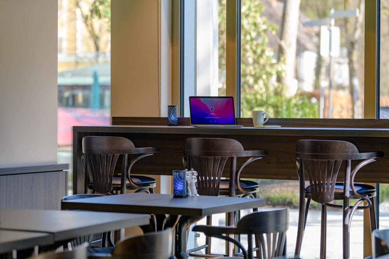 Ibis Styles บาดไรเฮนฮัล ภายนอก รูปภาพ