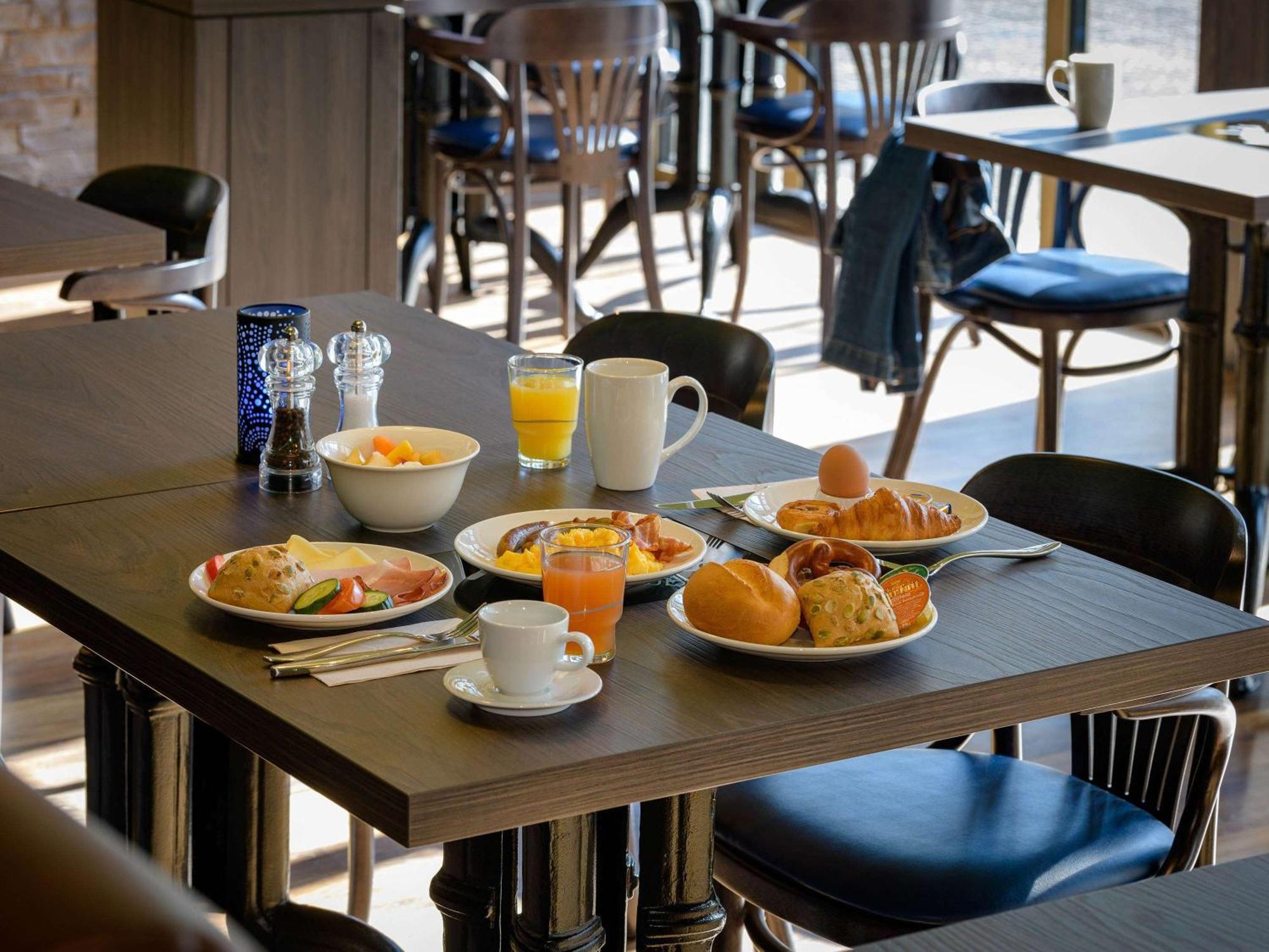 Ibis Styles บาดไรเฮนฮัล ภายนอก รูปภาพ