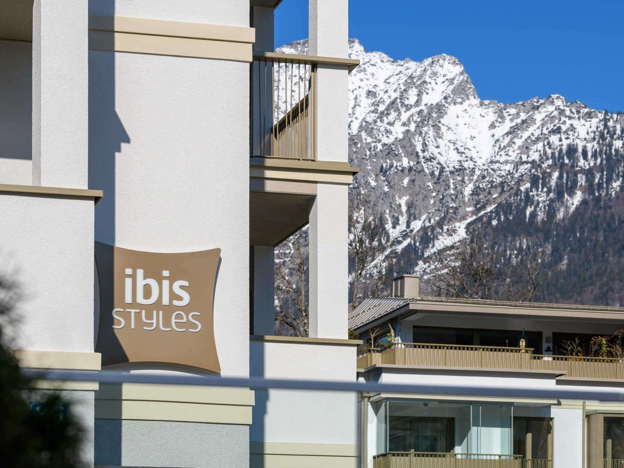 Ibis Styles บาดไรเฮนฮัล ภายนอก รูปภาพ