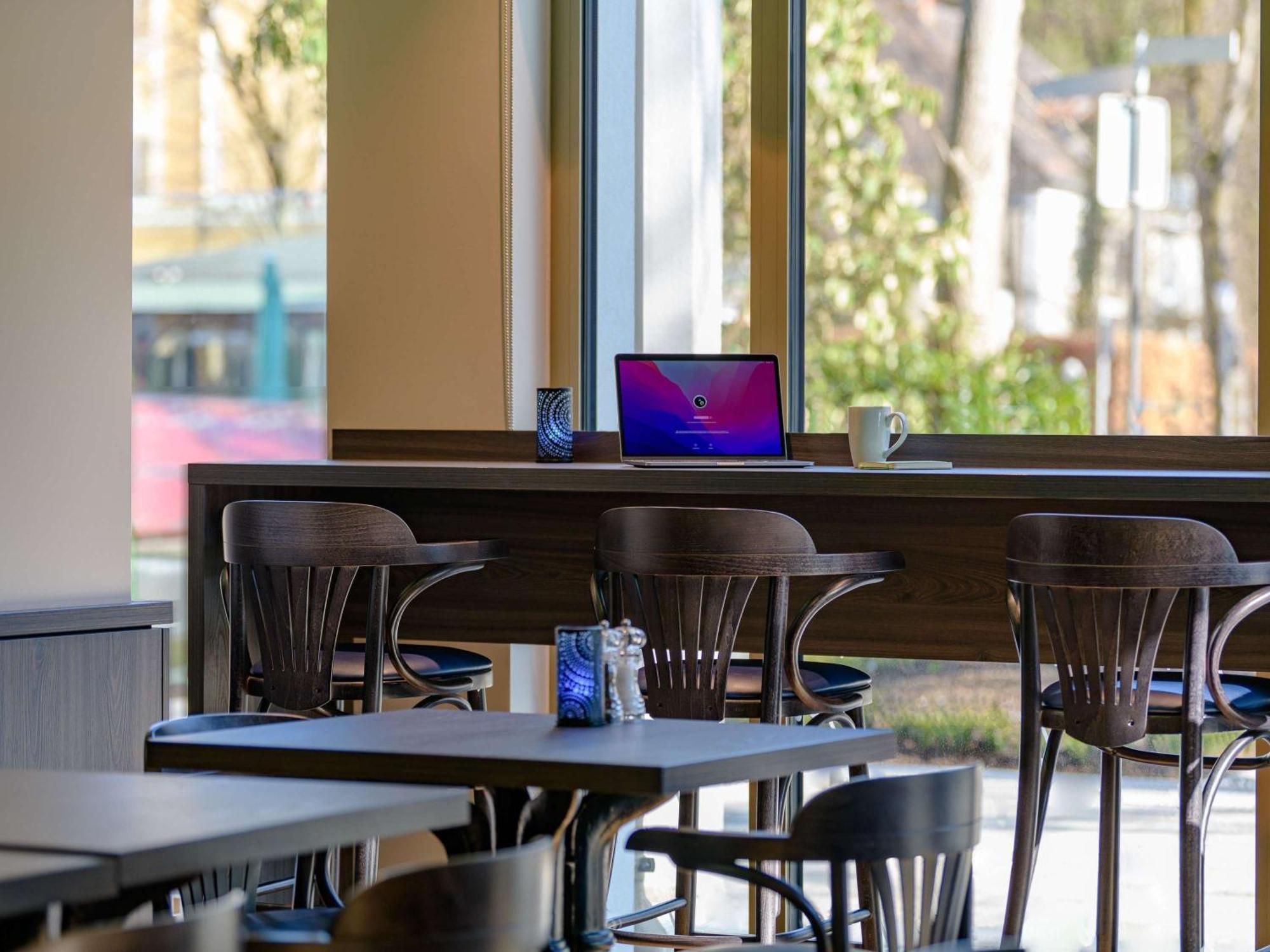 Ibis Styles บาดไรเฮนฮัล ภายนอก รูปภาพ